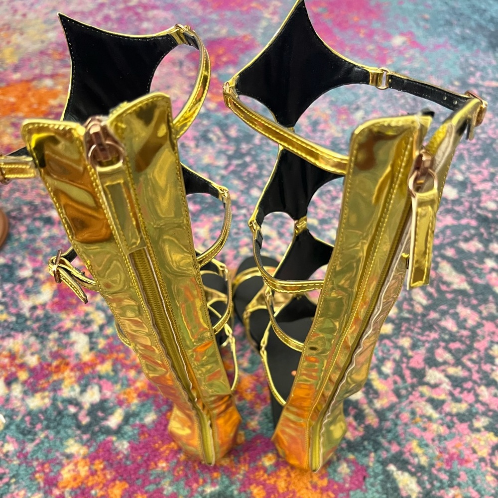 New Nancy Jayjii gold gladiator sandals - Picture 13 of 17